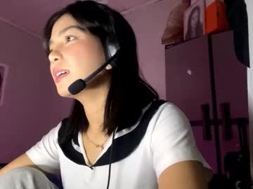 Dannachalow Chaturbate stream image from February 03, 2026