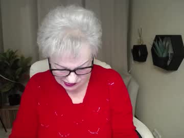Kaylesmoll Chaturbate stream image from February 03, 2026