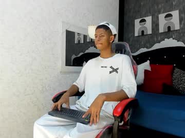 _Erick_J Chaturbate stream image from February 03, 2026