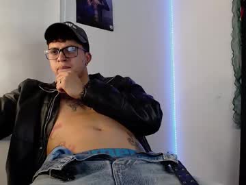Derek_Moon04 Chaturbate stream image from February 03, 2026
