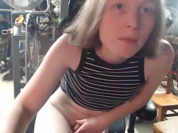 Emeraldtgirl Chaturbate stream image from February 03, 2026