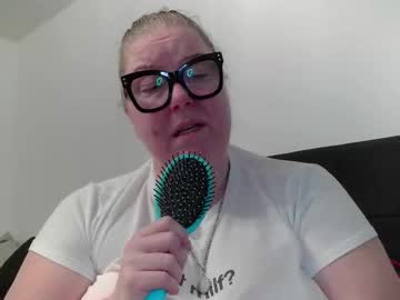 Platinumpuzzy Chaturbate stream image from February 04, 2026