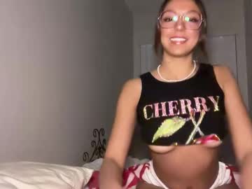 Kennaunlocked Chaturbate stream image from February 04, 2026