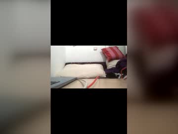 Fluyendoenmadrid Chaturbate stream image from February 04, 2026