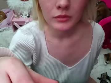 Makinziirain Chaturbate stream image from February 04, 2026