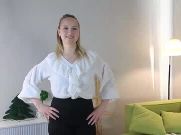 Susiereining Chaturbate stream image from February 04, 2026