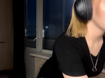 Baileyroethle Chaturbate stream image from February 04, 2026