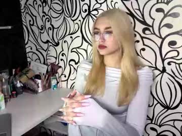 Nadiaknake Chaturbate stream image from February 04, 2026