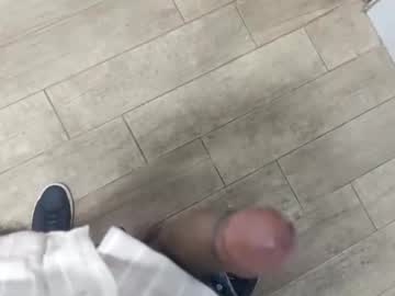Santiagooficial18 Chaturbate stream image from February 04, 2026