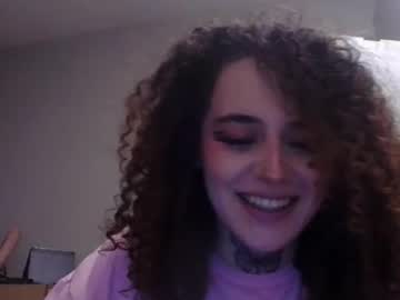 Curvyyus Chaturbate stream image from February 04, 2026
