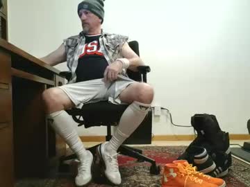 Hockeybud Chaturbate stream image from February 04, 2026