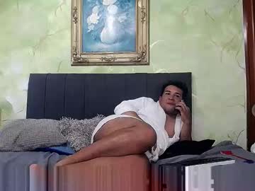 Lunar_Shade Chaturbate stream image from February 04, 2026