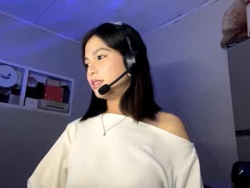 Dannachalow Chaturbate stream image from February 05, 2026