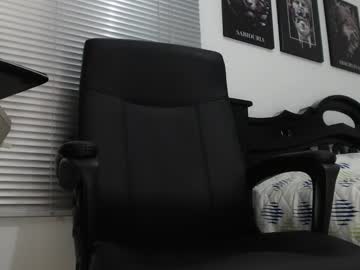 Kratoswolf Chaturbate stream image from February 05, 2026