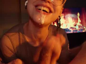 Strawberrywithcream18 Chaturbate stream image from February 05, 2026