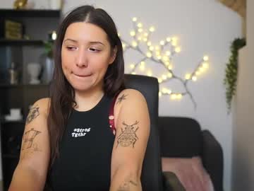 Caylinn18 Chaturbate stream image from February 05, 2026