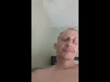 Swollenmembers25 Chaturbate stream image from February 05, 2026