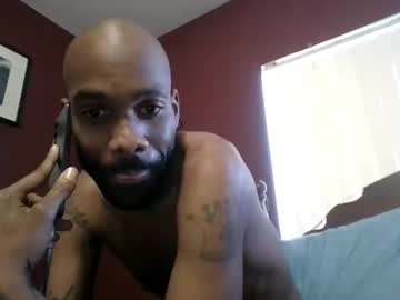 Marrieddlbottomhungdltop Chaturbate stream image from February 05, 2026