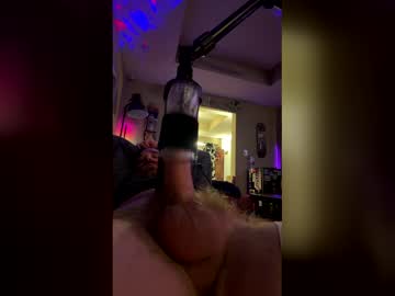 Thiccstrawberrygoo Chaturbate stream image from February 06, 2026
