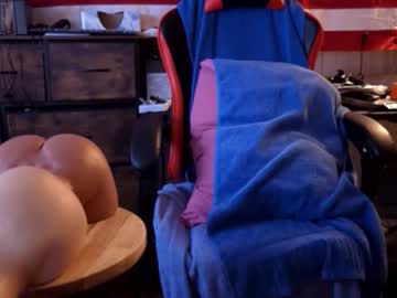 Homefunus Chaturbate stream image from February 06, 2026