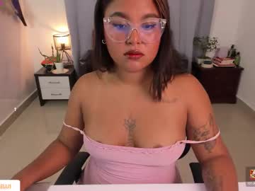 Femalelu_ Chaturbate stream image from February 06, 2026