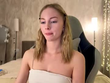 Autumnroginson Chaturbate stream image from February 06, 2026