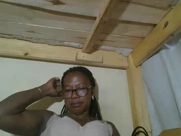 Paulinee93 Chaturbate stream image from February 06, 2026