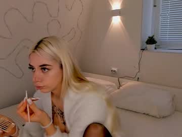 Elenavelvet Chaturbate stream image from February 07, 2026