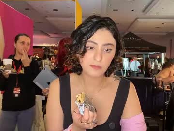 Maevemads Chaturbate stream image from February 07, 2026