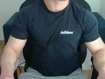 Theguyfrombehind Chaturbate stream image from February 07, 2026