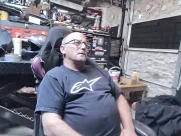 Wakesblowinclouds Chaturbate stream image from February 07, 2026