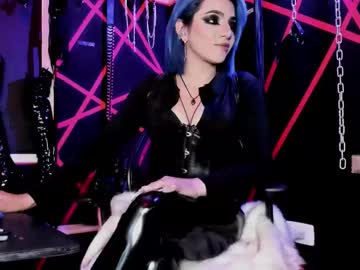 Missdarklady Chaturbate stream image from February 07, 2026