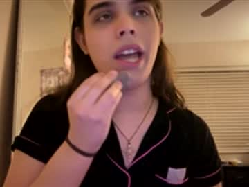 Oliviaisbored Chaturbate stream image from February 08, 2026