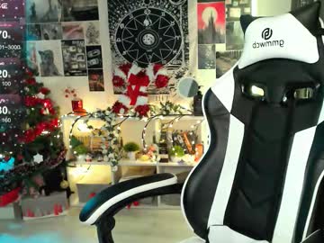 Julscinamon Chaturbate stream image from February 08, 2026