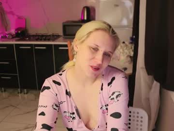 Mertyxxx Chaturbate stream image from February 09, 2026