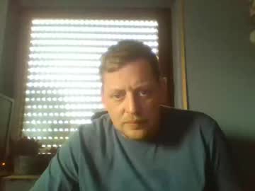 Blonde32m Chaturbate stream image from February 09, 2026