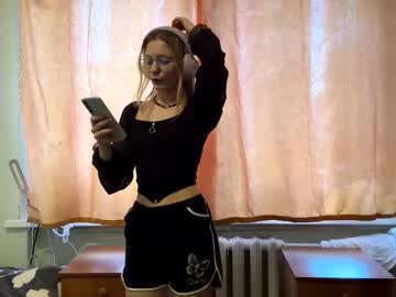 Erlinefisk Chaturbate stream image from February 09, 2026
