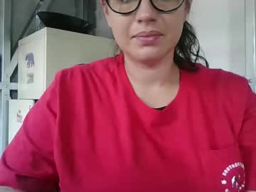 Beccabee37 Chaturbate stream image from February 09, 2026
