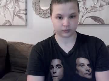 Elinareign Chaturbate stream image from February 10, 2026