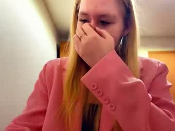 Linncrisafi Chaturbate stream image from February 10, 2026