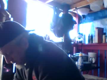 Starskihutchee690568 Chaturbate stream image from February 10, 2026