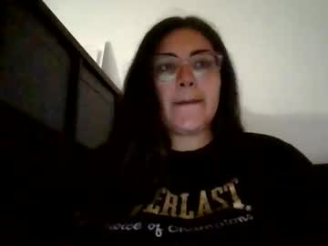 Zoldyckmia Chaturbate stream image from February 11, 2026