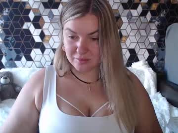 Nikaskylink Chaturbate stream image from February 11, 2026