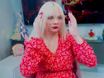Linettesemprini Chaturbate stream image from February 11, 2026