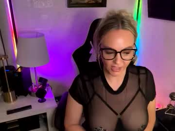 Cumguzzlingskank Chaturbate stream image from February 11, 2026
