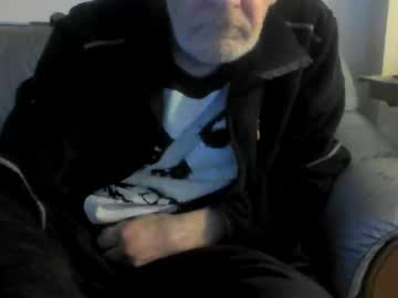 Mmollerteigum Chaturbate stream image from February 11, 2026