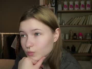 Angelabalay Chaturbate stream image from February 11, 2026