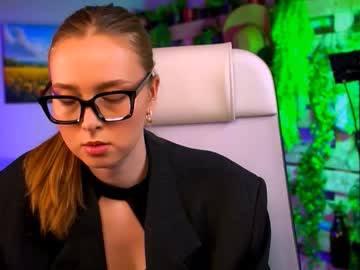 Jennifergraces Chaturbate stream image from February 11, 2026