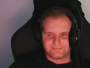 Croissant911 Chaturbate stream image from February 11, 2026