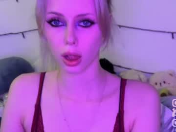 Stillsweety Chaturbate stream image from February 11, 2026